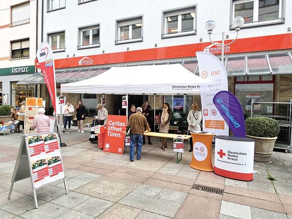 Woche der Armut Stand in der Bruchsaler Fußgängerzone
